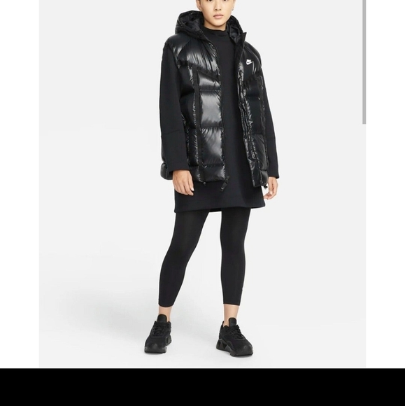 Brand new Nike Sportswear Therma-Fit City Hooded Gilet Down vest DD4656-010 - Picture 8 of 12